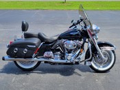 2005 Harley Davidson
Road King Classic FLHRCI
Vivid Black with 17,467 miles
Fuel-injected
Equipped with 88