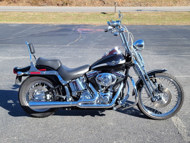 2003 Harley Davidson
Softail Springer Anniversary FXSTSI
Vivid Black with 35,503 miles
Fuel-injected
Equipped with 88