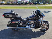 2017 Harley Davidson
Ultra Limited FLHTK
Vivid Black with 9,870 miles
Equipped with 107